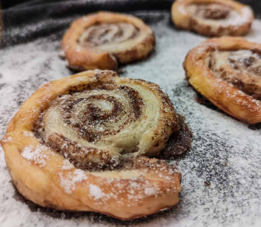 sugared puff pastry cinnamon pinwheels