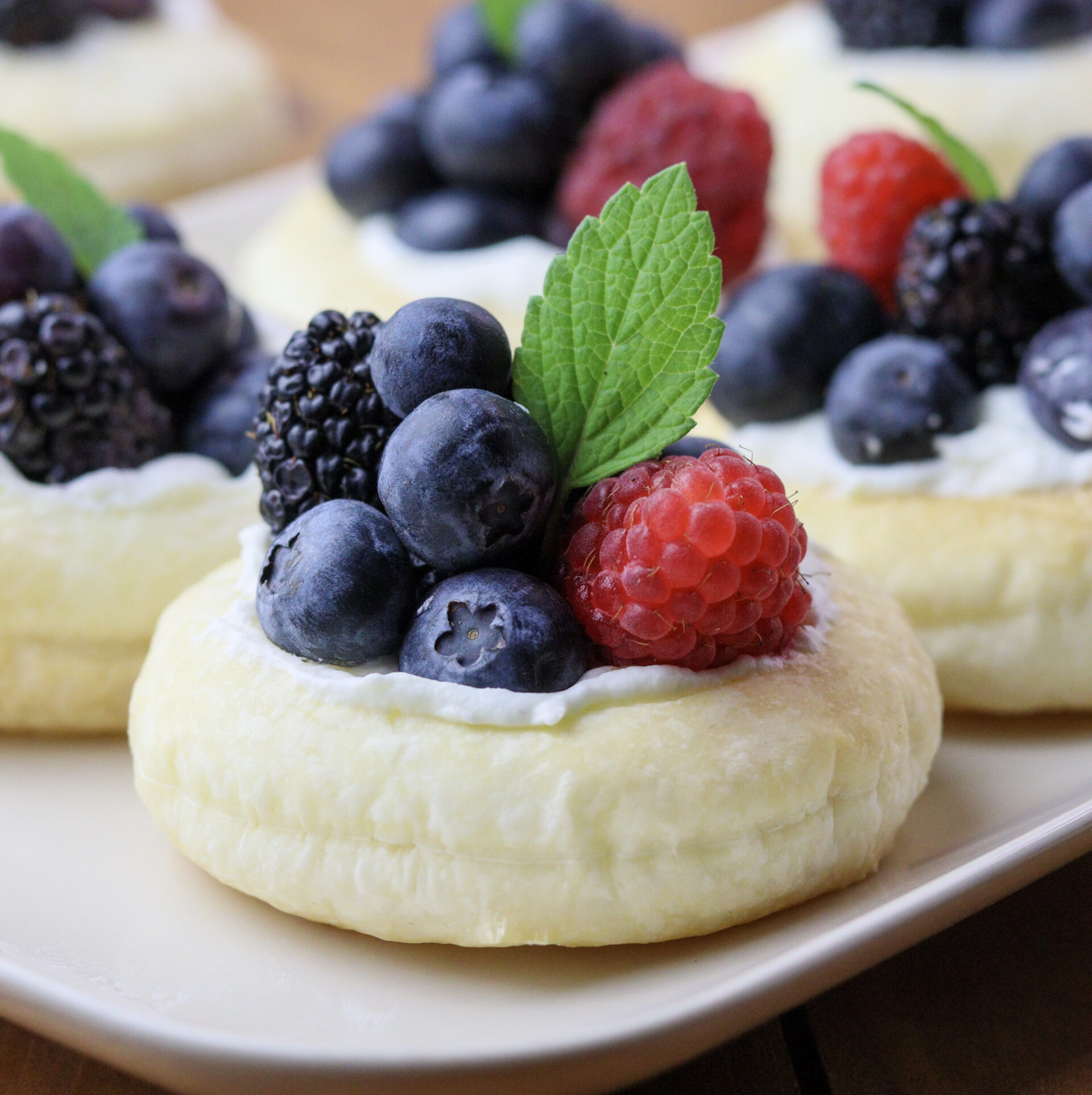 fruit tarts with puff pastry
