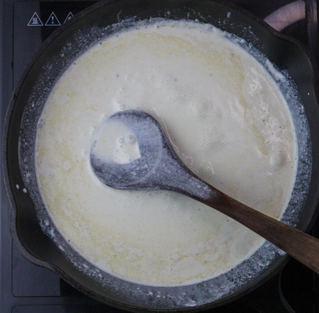 how to cook gorgonzola sauce with cooking cream 