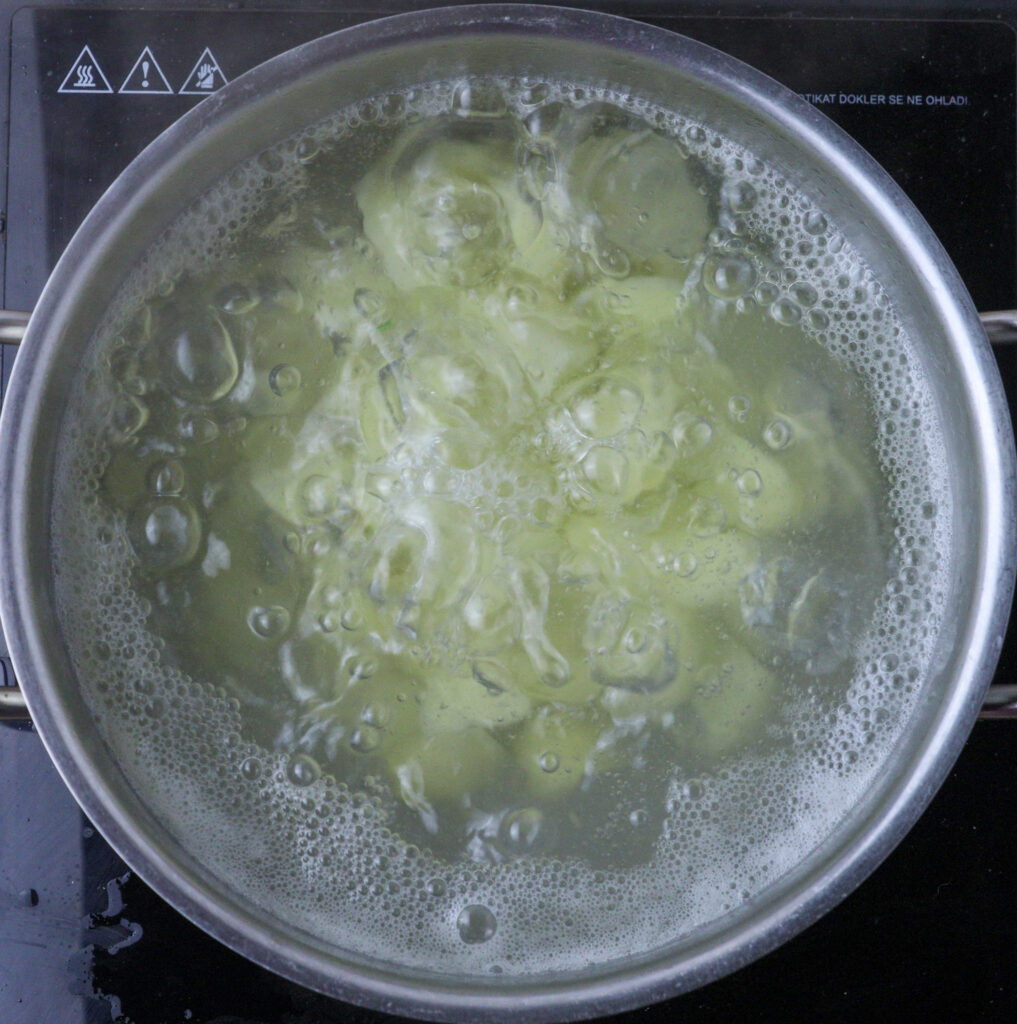 image of boiling the potatoes 
