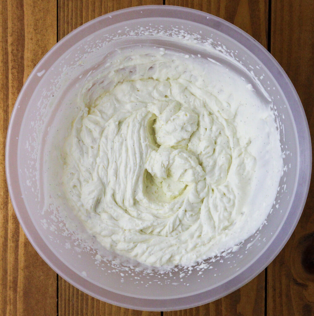 image showing how to whip heavy cream with sugar and vanilla paste