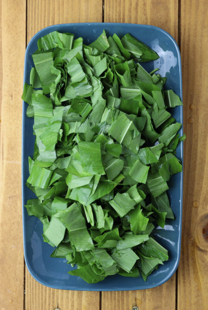 Step 5-how to chop wild garlic into smaller pieces 